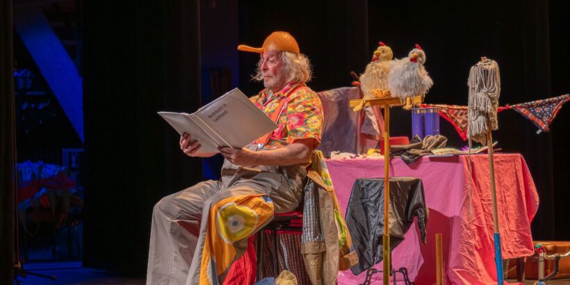 Clown Archibald stopt na 40 jaar. Archibald in Lachland viert het met klassieke pracht.
