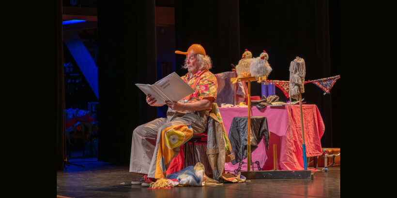 Clown Archibald stopt na 40 jaar. Archibald in Lachland viert het met klassieke pracht.